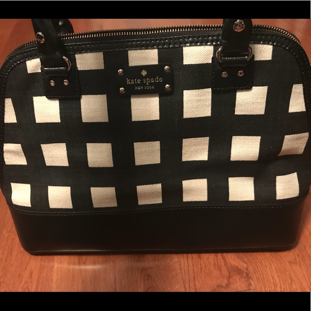 Kate Spade. Black and White purse.